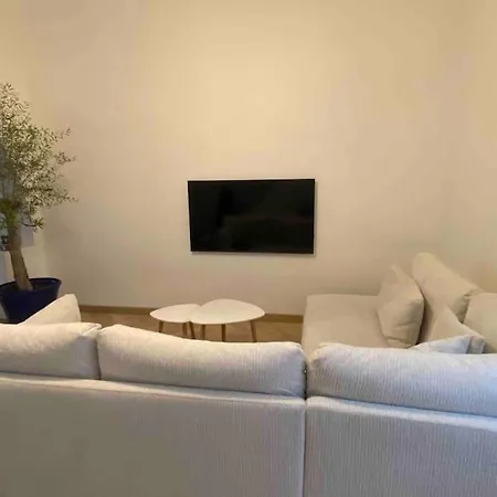 Maison De 140m2 A 300m De La