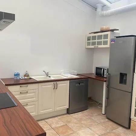 Villa Maison De 140m2 A 300m De La *