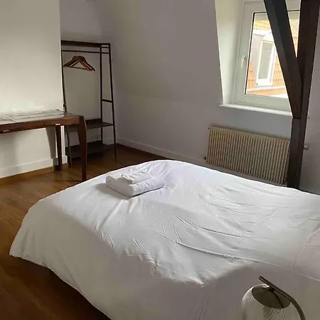 Maison De 140m2 A 300m De La